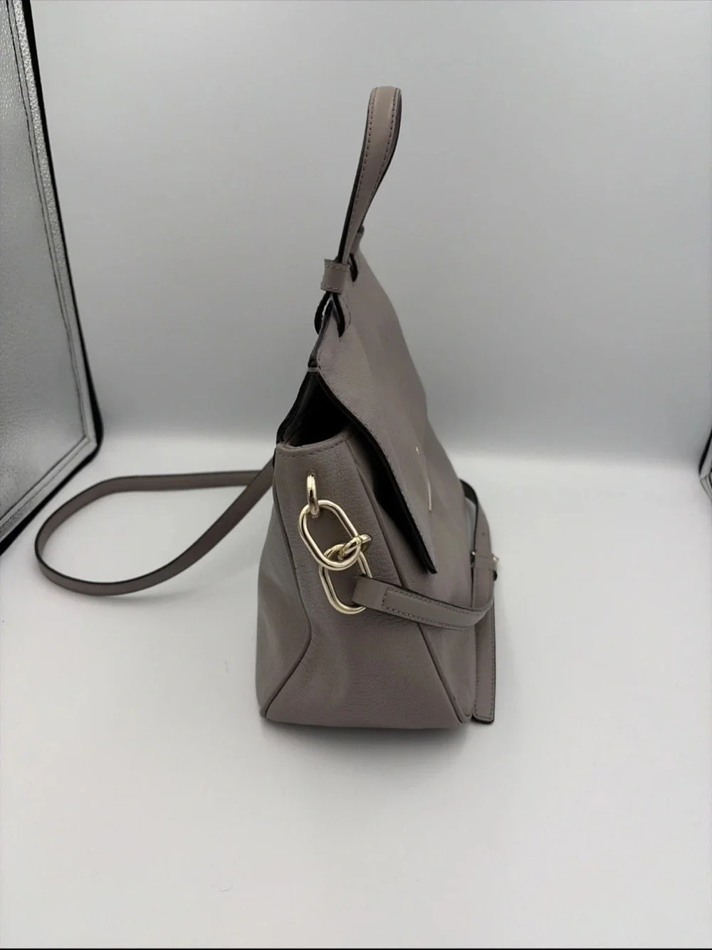 kate spade Rea Robinson Lane Taupe pebbled Leather Satchel with Gold Hardware